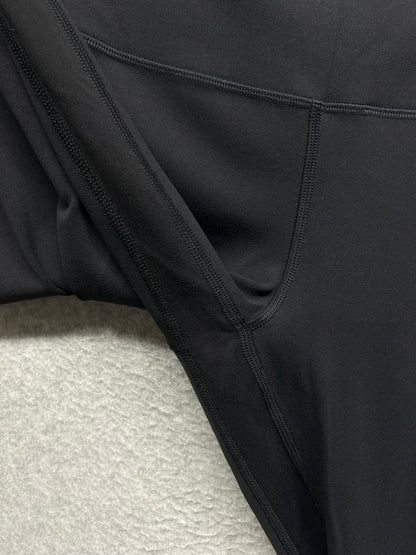 Lululemon Align Crop 23" Size 6 Black