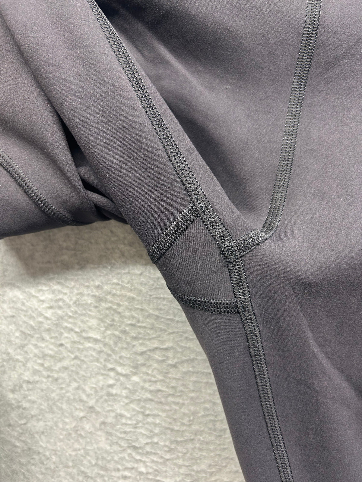 Lululemon Invigorate High-Rise Tight 25" Size 8 Black