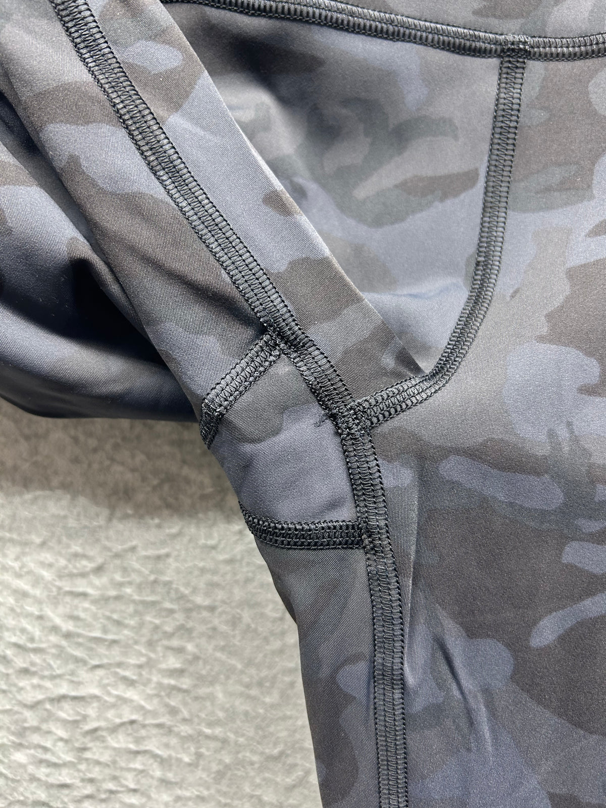 Lululemon Fast and Free Tight II 25" Non-Reflective Nulux Size 8 Heritage 365 Camo Deep Coal Multi