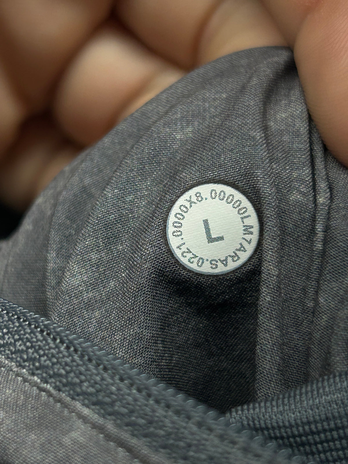 Lululemon T.H.E. Linerless Short 9" Size L Gravel Dust Black Granite Multi