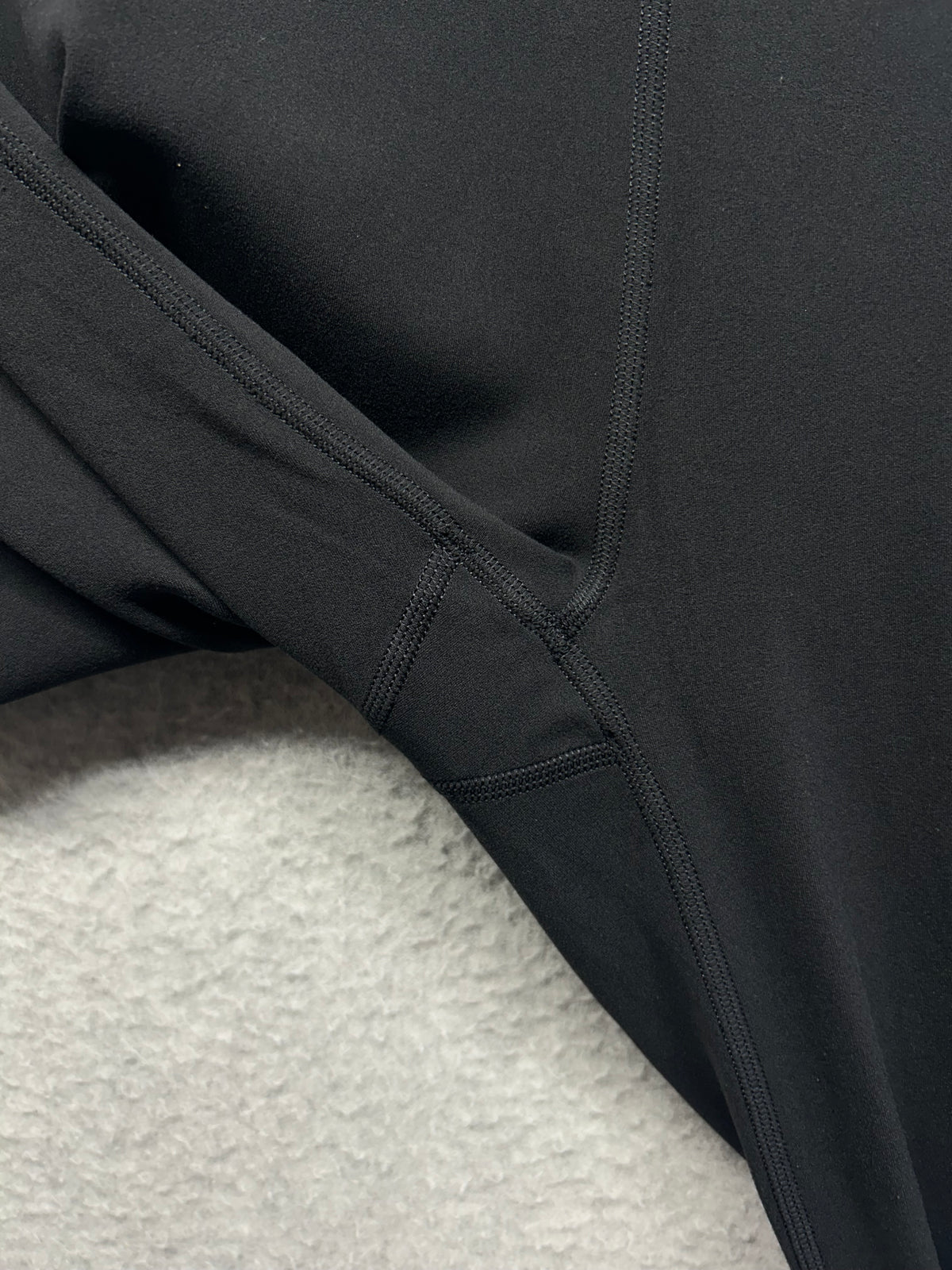 Lululemon Groove High-Rise Nulu Flared Pant Short Size 6 Black
