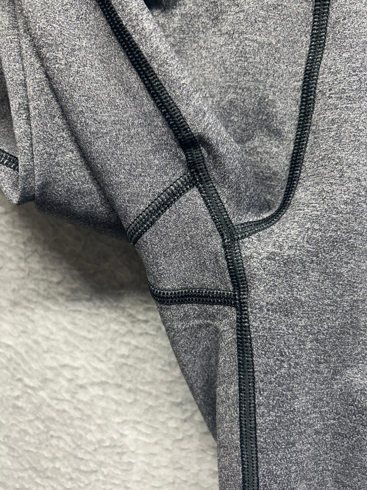 Lululemon Train Times Crop (17") Size 6 Heathered Black / Black