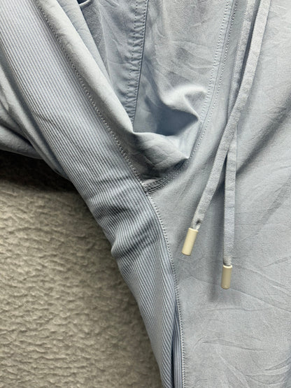 Lululemon Beyond the Studio Crop Size 4 Blue Linen