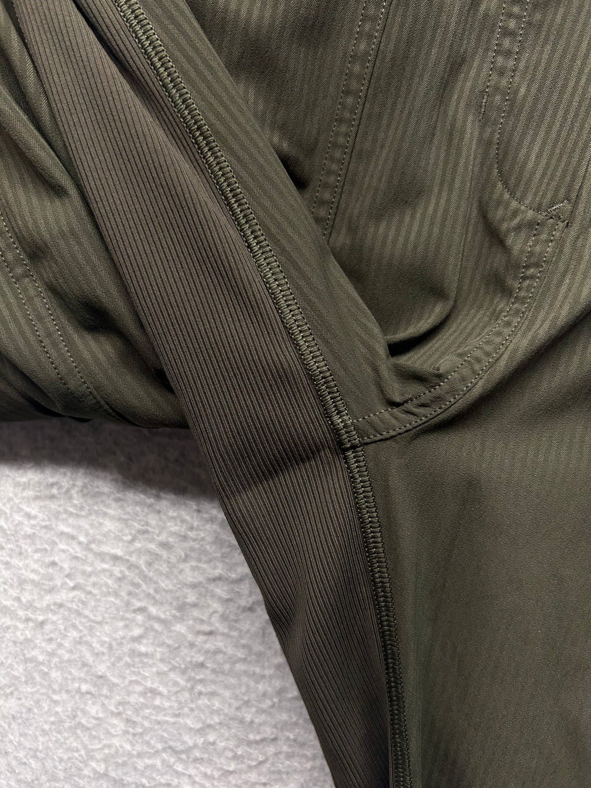Lululemon Dance Studio Crop II Unlined 20" Size 4 Dark Olive