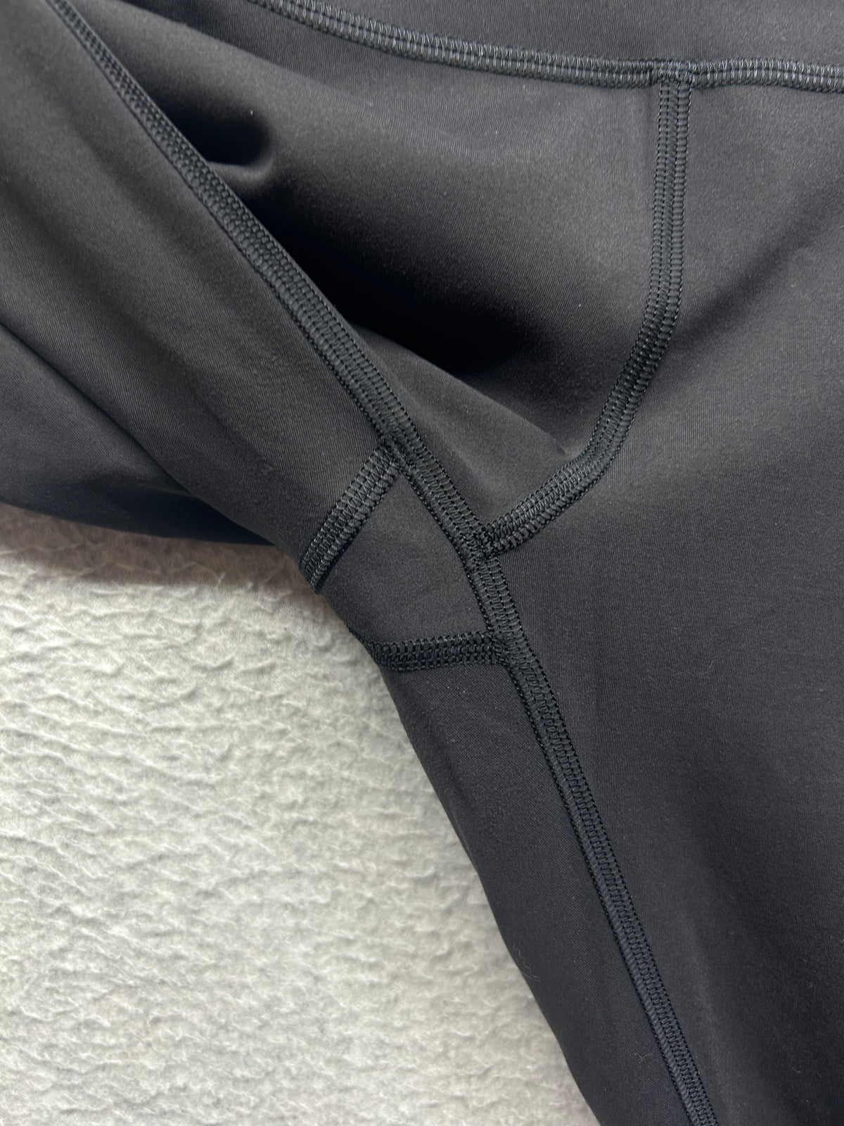 Lululemon Wunder Train High-Rise Crop 23" Size 8 Black