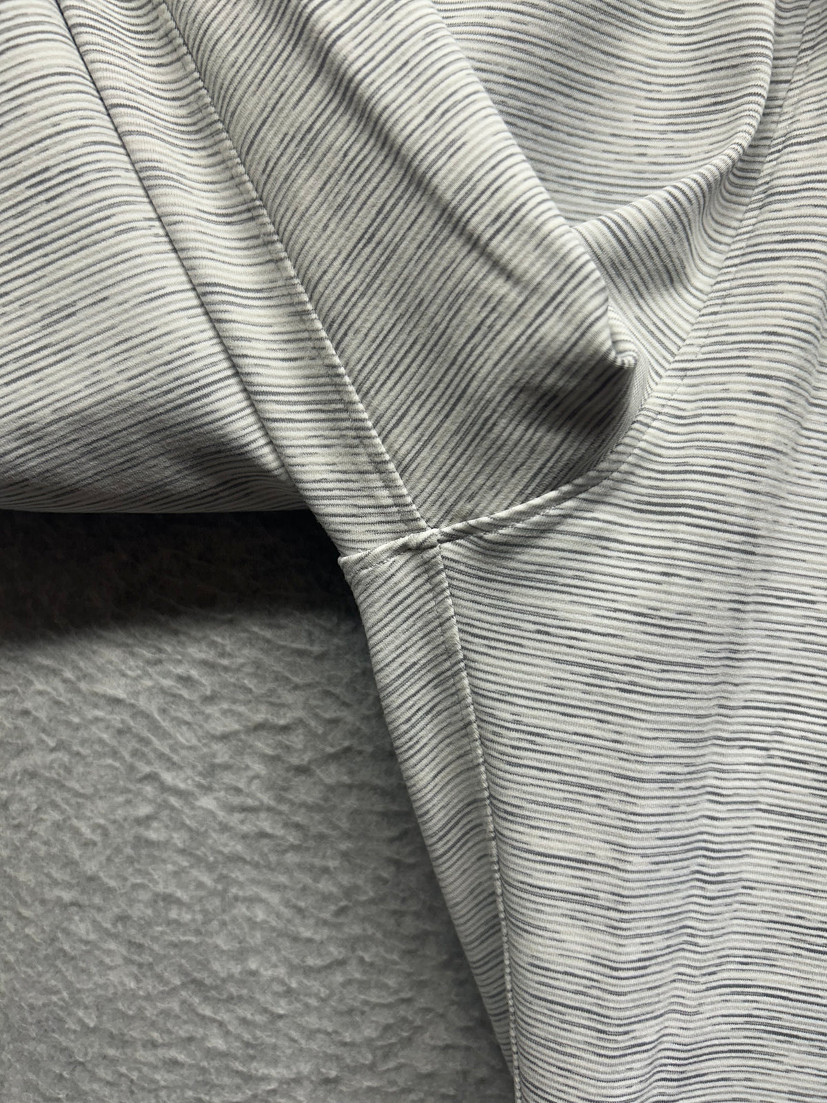 Lululemon On The Fly Pant 28" Size 8 Wee Are From Space Nimbus Battleship / Ice Grey