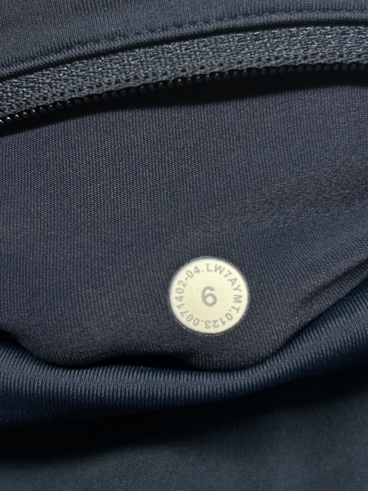 Lululemon Speed Up Short Long 4" Updated Fit Size 6 True Navy