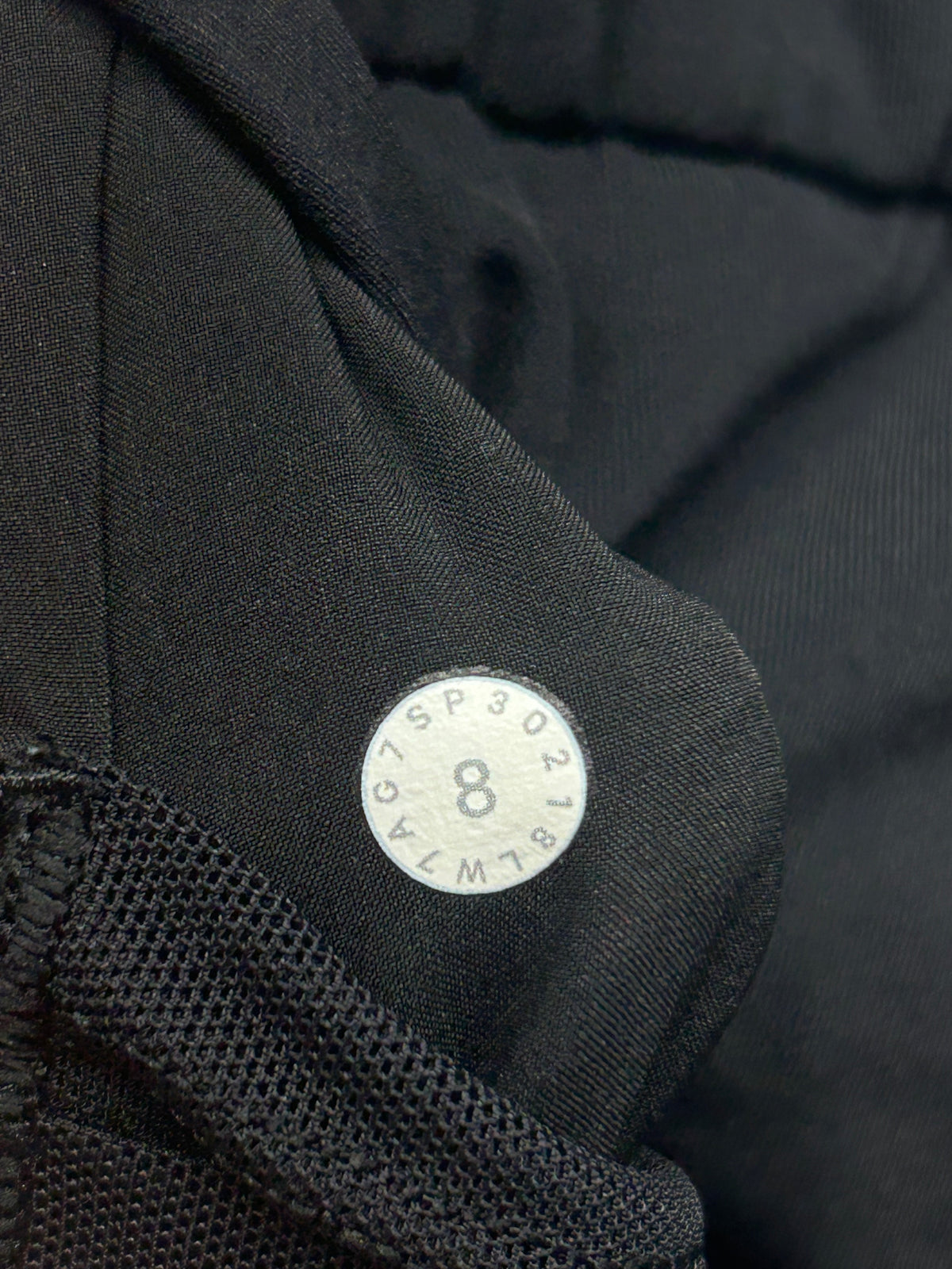 Lululemon On The Fly Short 2.5" Size 8 Black (First Release)