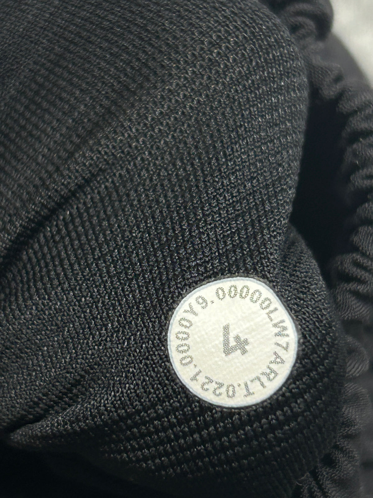 Lululemon Hotty Hot Short II Long 4" Size 4 Black