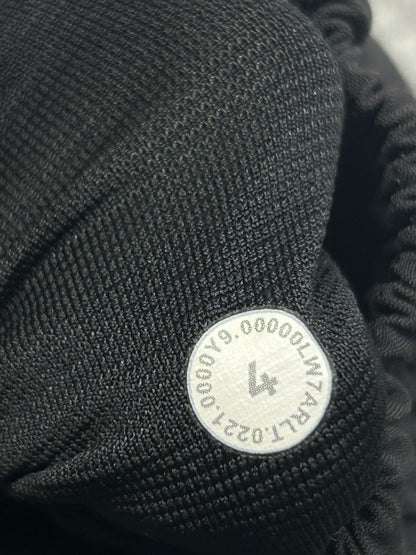 Lululemon Hotty Hot Short II Long 4" Size 4 Black
