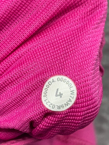 Lululemon Hotty Hot Low-Rise Short 2.5" Size 4 Sonic Pink