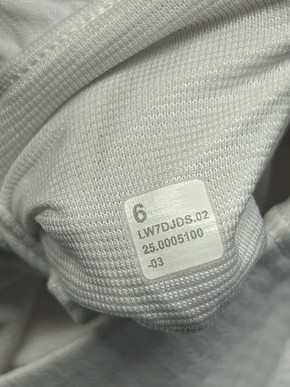 Lululemon Hotty Hot High-Rise Lined Short 2.5" Size 6 White