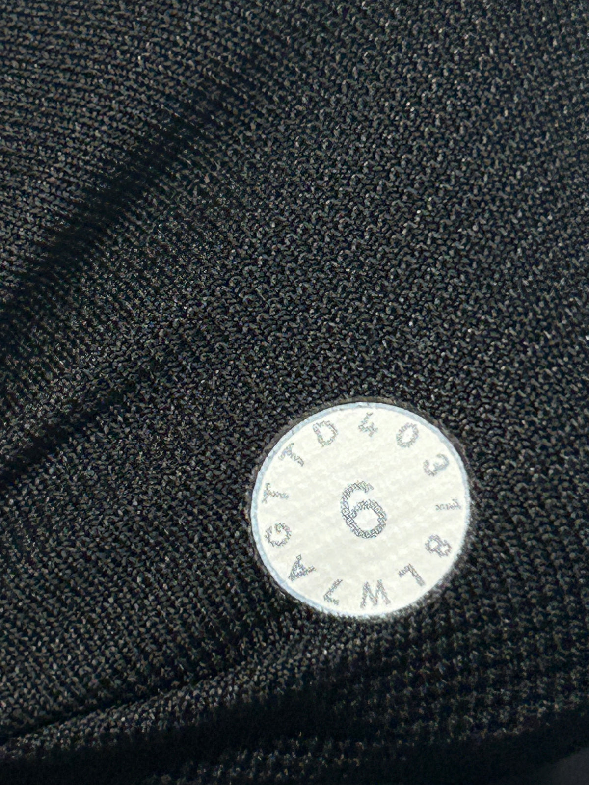 Lululemon Hotty Hot Short II Long 4" Size 6 Black