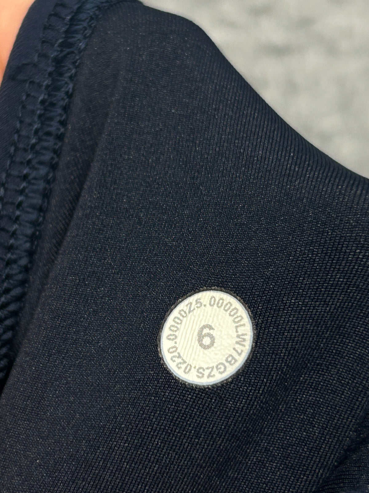 Lululemon Invigorate High Rise Short 8" Size 6 True Navy