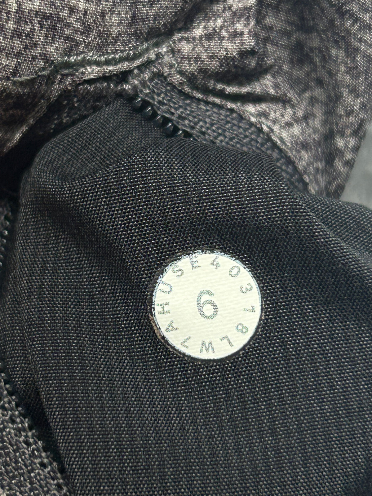 Lululemon Tracker Short V 4" Size 6 Heathered Black