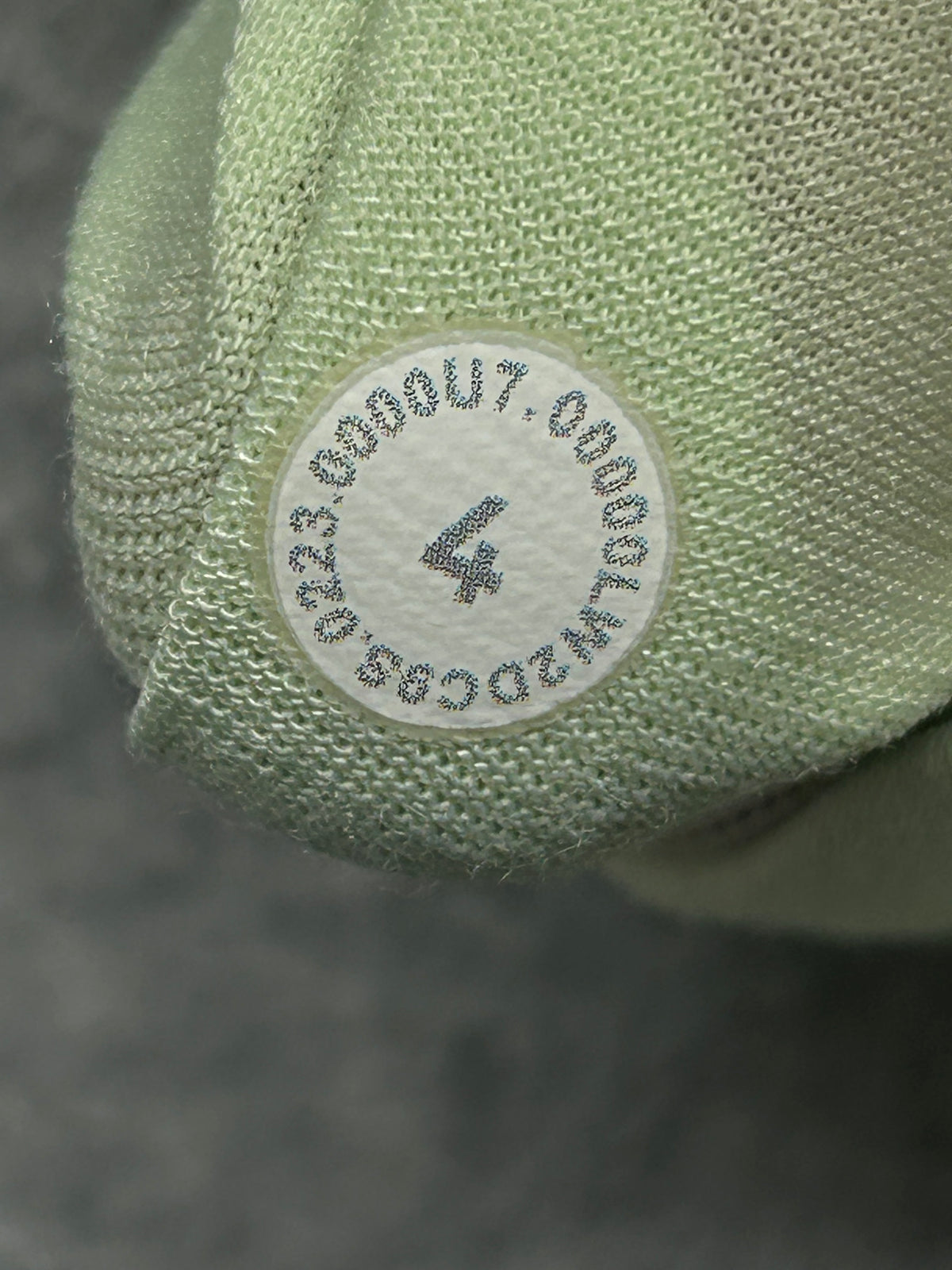 Lululemon SmoothCover Yoga Bra Size 4 Kohlrabi Green