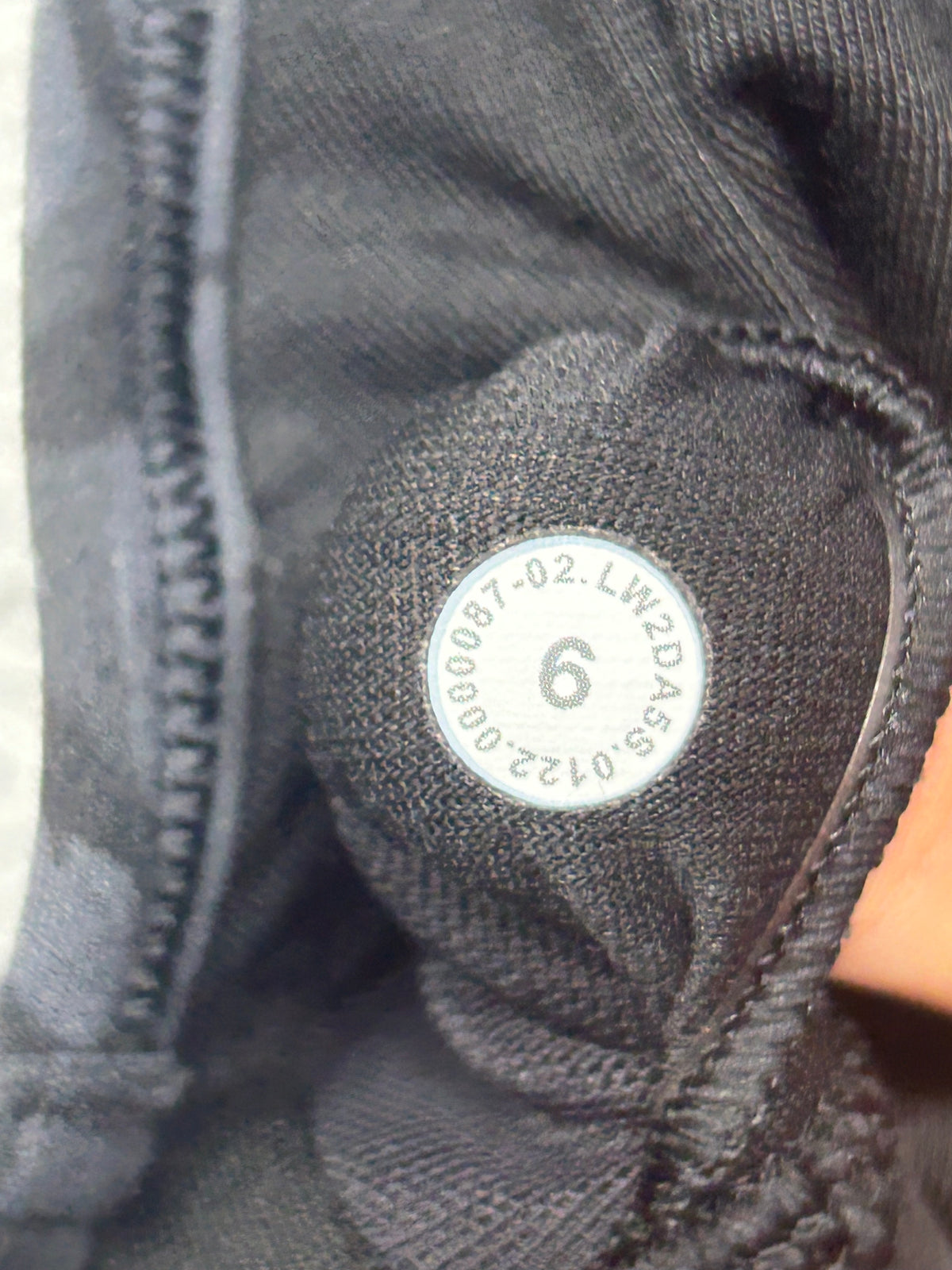Lululemon Flow Y Nulu Bra Size 6 Cheetah Camo Deep Coal Multi