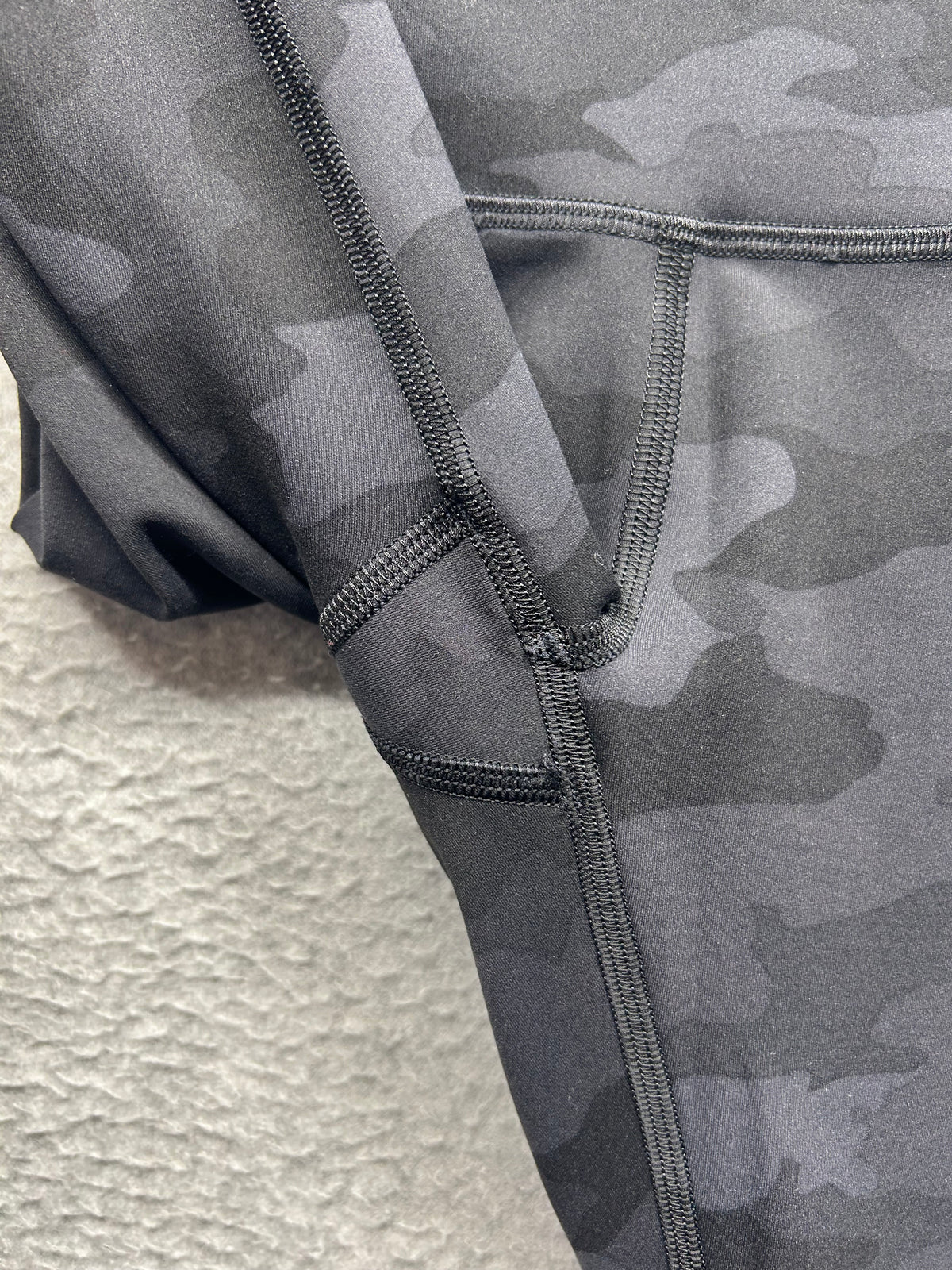 Lululemon Wunder Train High-Rise Tight 25" Size 0 Heritage 365 Camo Deep Coal Multi