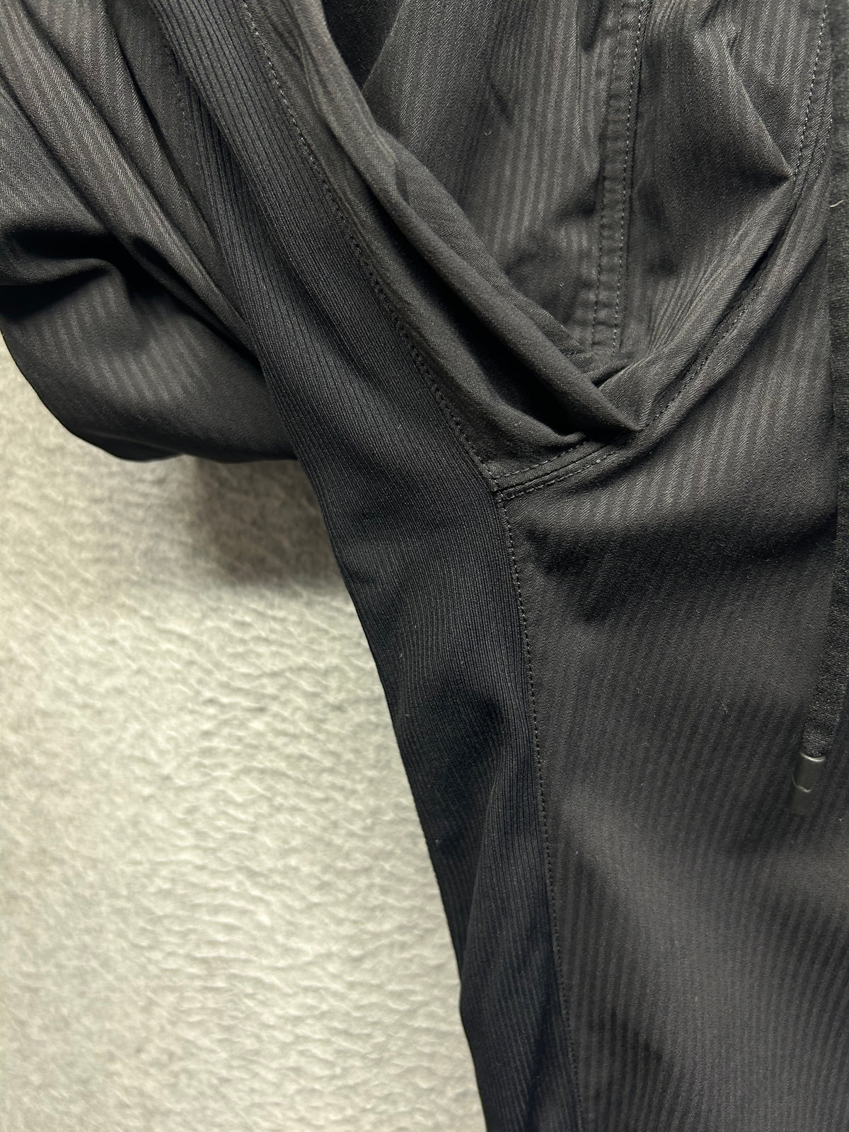 Lululemon Beyond the Studio Pant Slim Size 4 Black