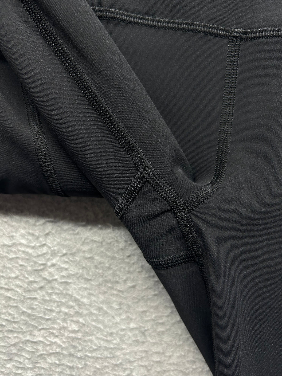 Lululemon Pace Rival Crop Full-On Luxtreme 22" Size 4 Black