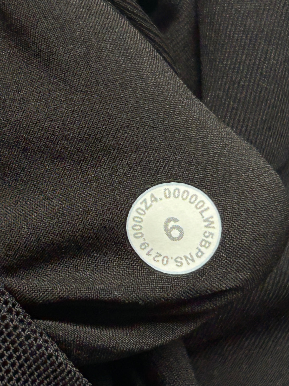 Lululemon On the Fly 7/8 Pant Size 6 Black