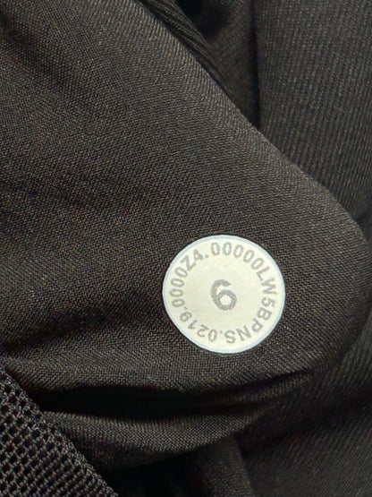 Lululemon On the Fly 7/8 Pant Size 6 Black