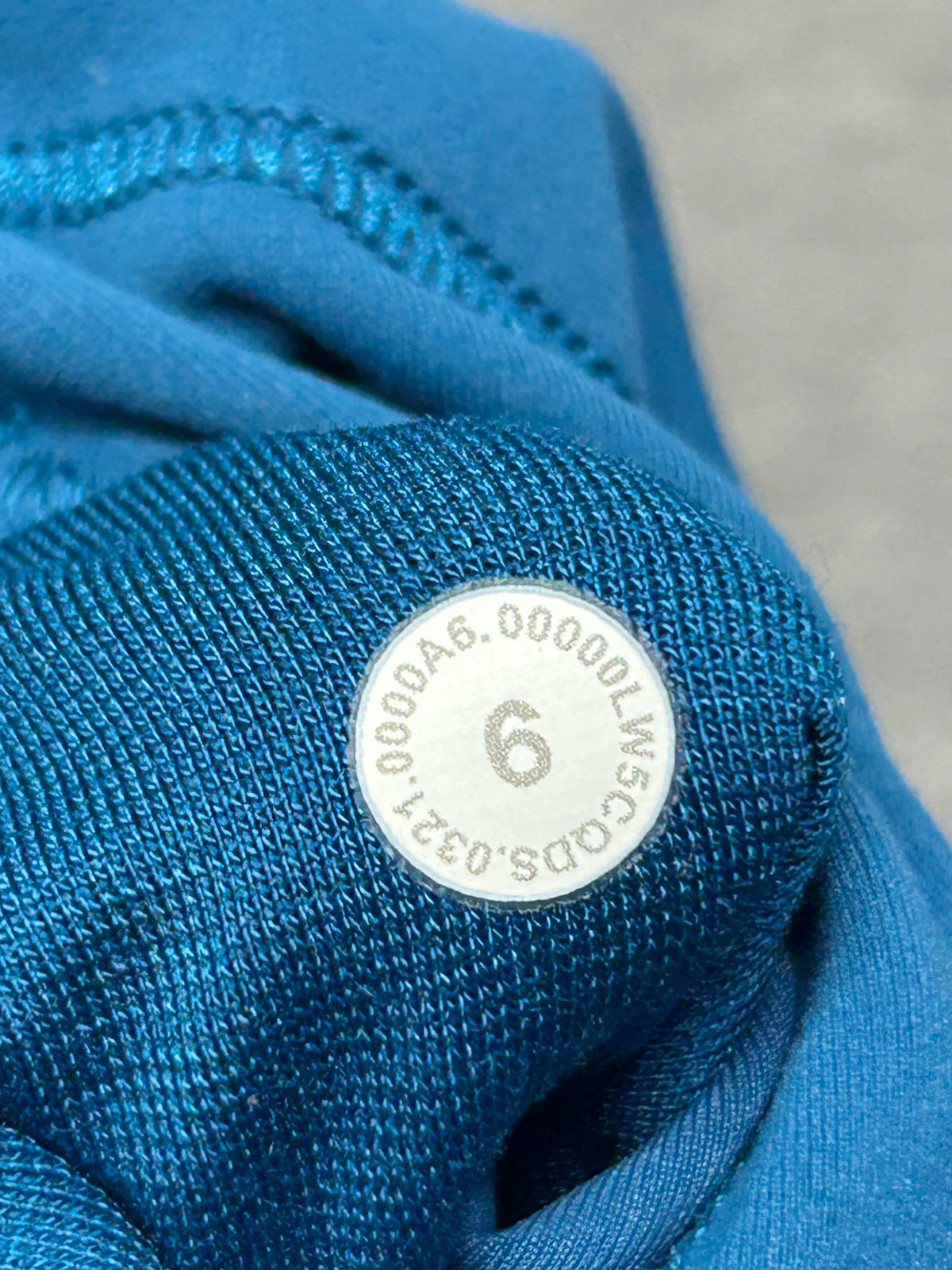 Lululemon Wunder Train High-Rise Tight 25" Size 6 Capri