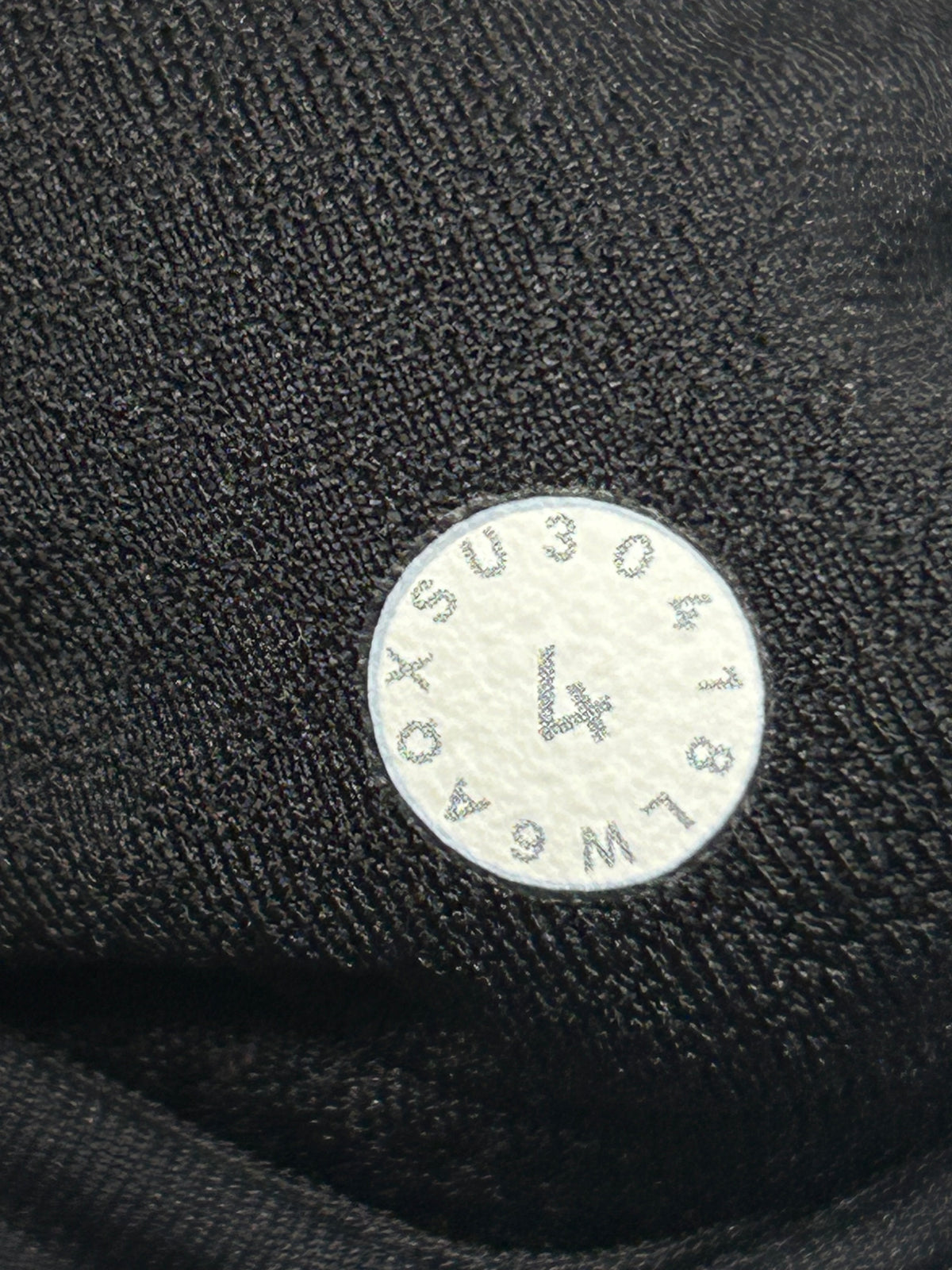 Lululemon Mesh In Motion Crop 23" Size 4 Black