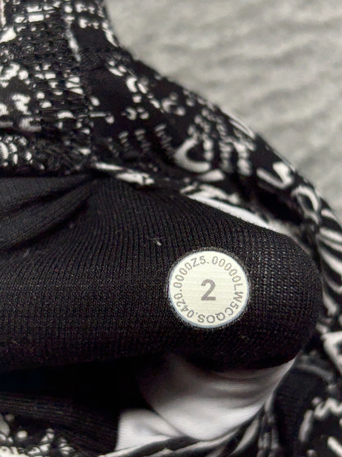 Lululemon Wunder Train High-Rise Tight 25" Size 2 Tear It Up Alpine White Black