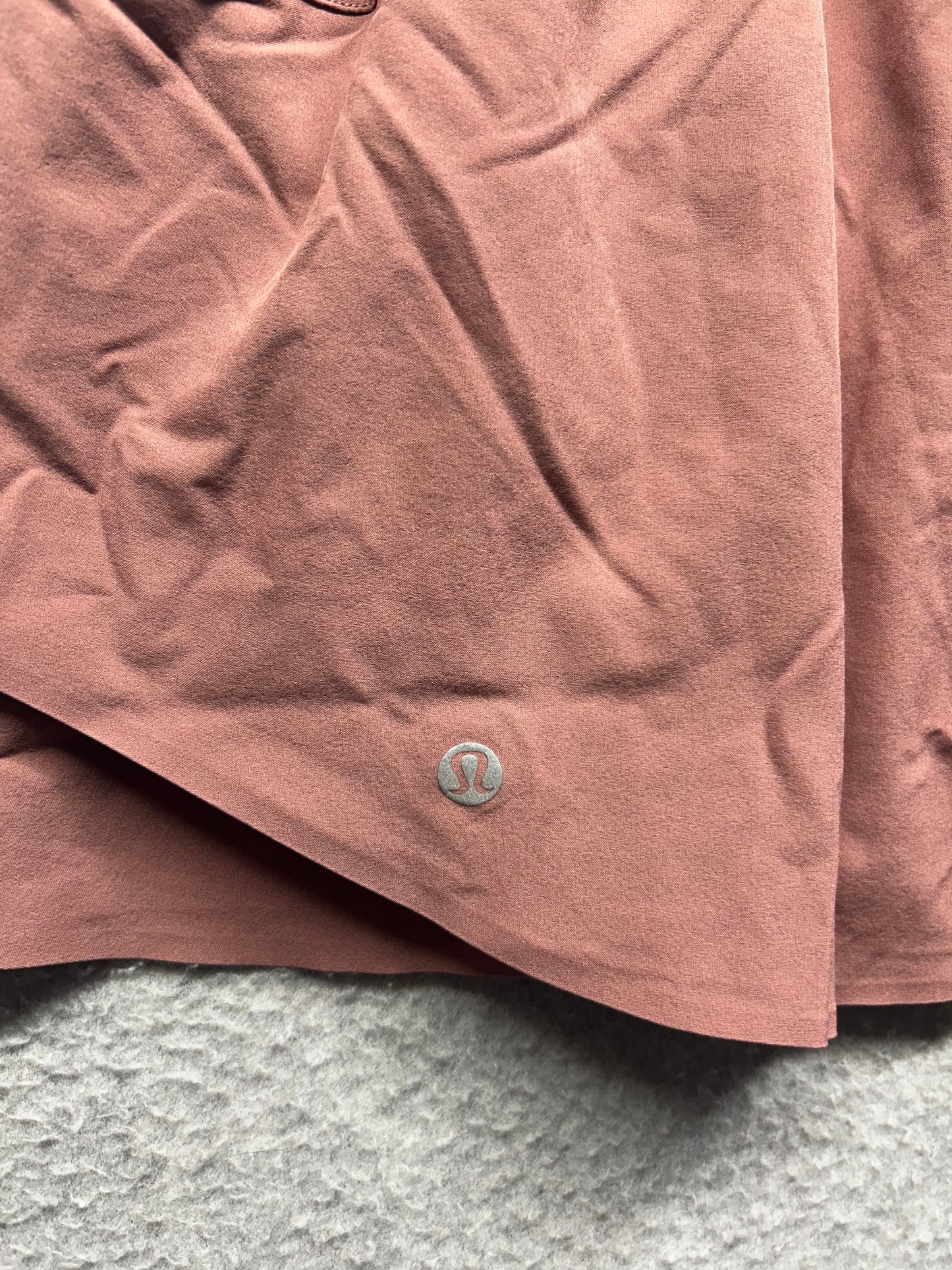 Lululemon Shake It Out High-Rise Running Short 2.5" Size XL Red Clay