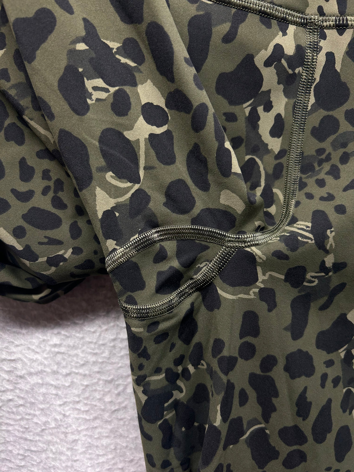 Lululemon Base Pace High-Rise Tight 28" Size 14 Intertwined Camo Medium Olive Multi
