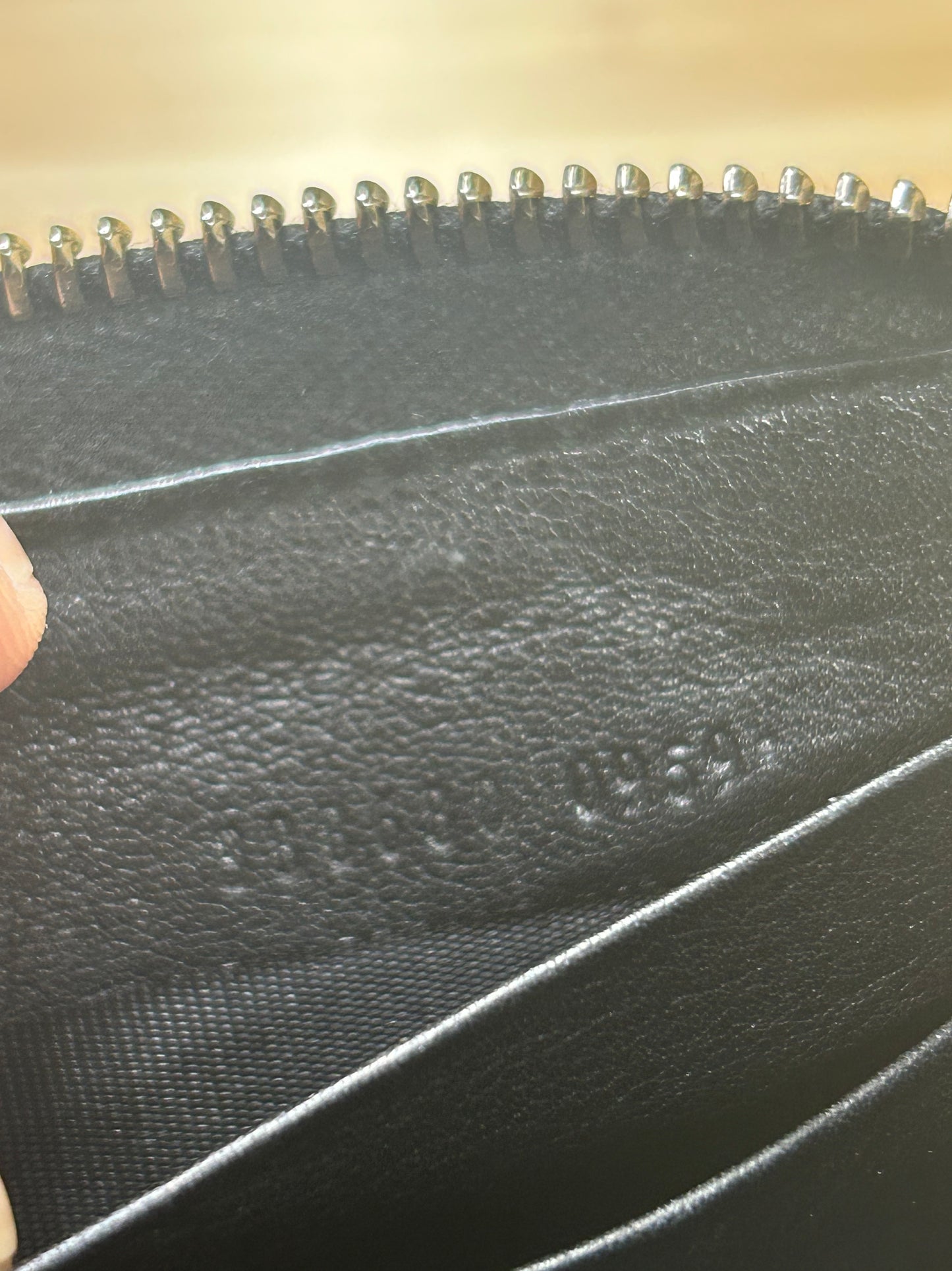 Gucci Guccissima Round Zipper Long Wallet