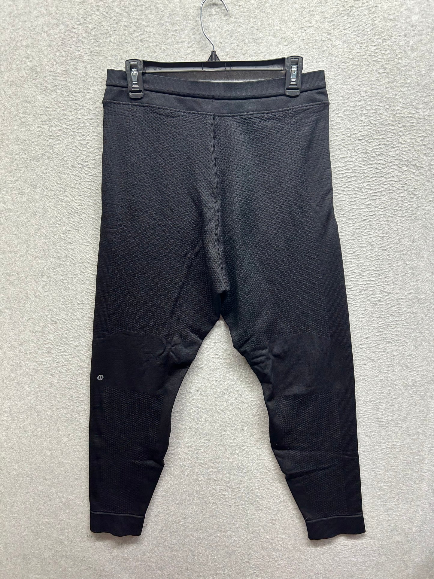 Lululemon Engineered Warmth Jogger Size Medium Black