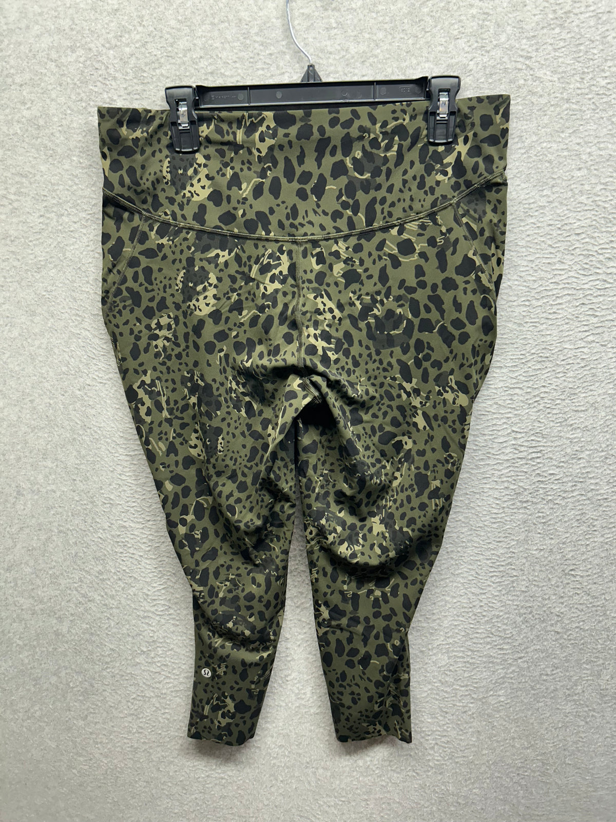 Lululemon Base Pace High-Rise Tight 28" Size 14 Intertwined Camo Medium Olive Multi