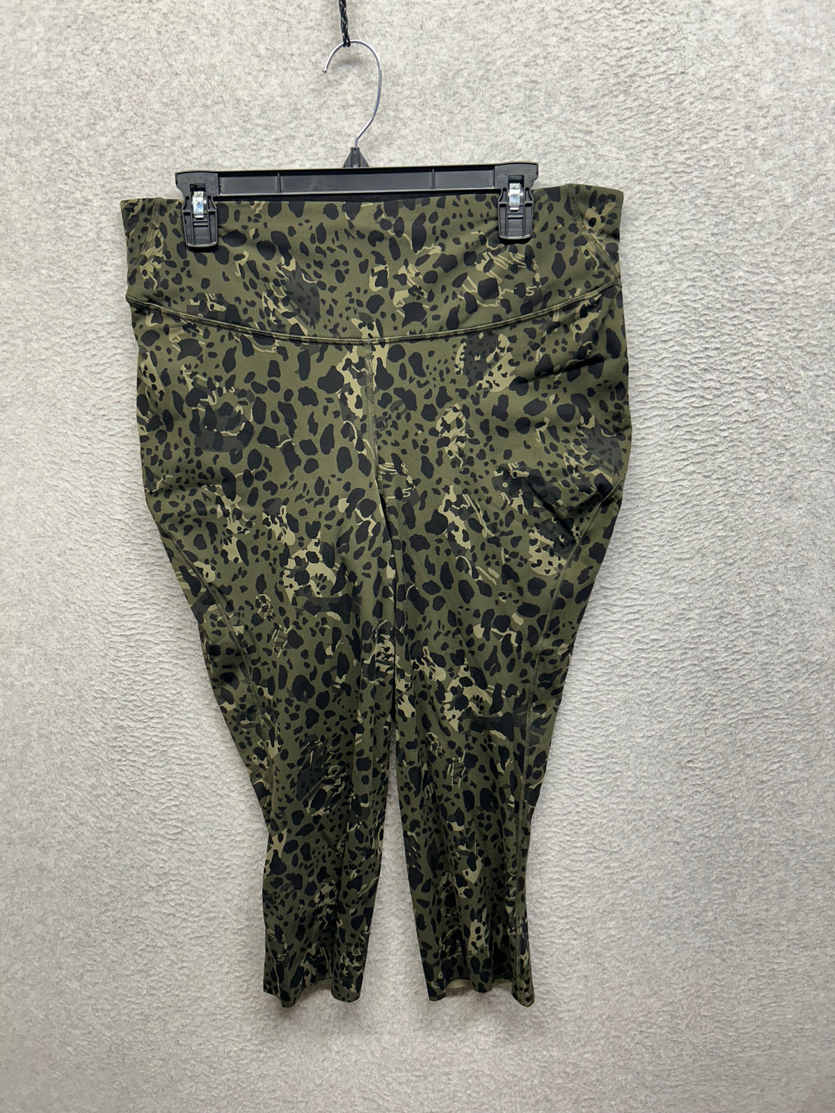 Lululemon Base Pace High-Rise Tight 28" Size 14 Intertwined Camo Medium Olive Multi