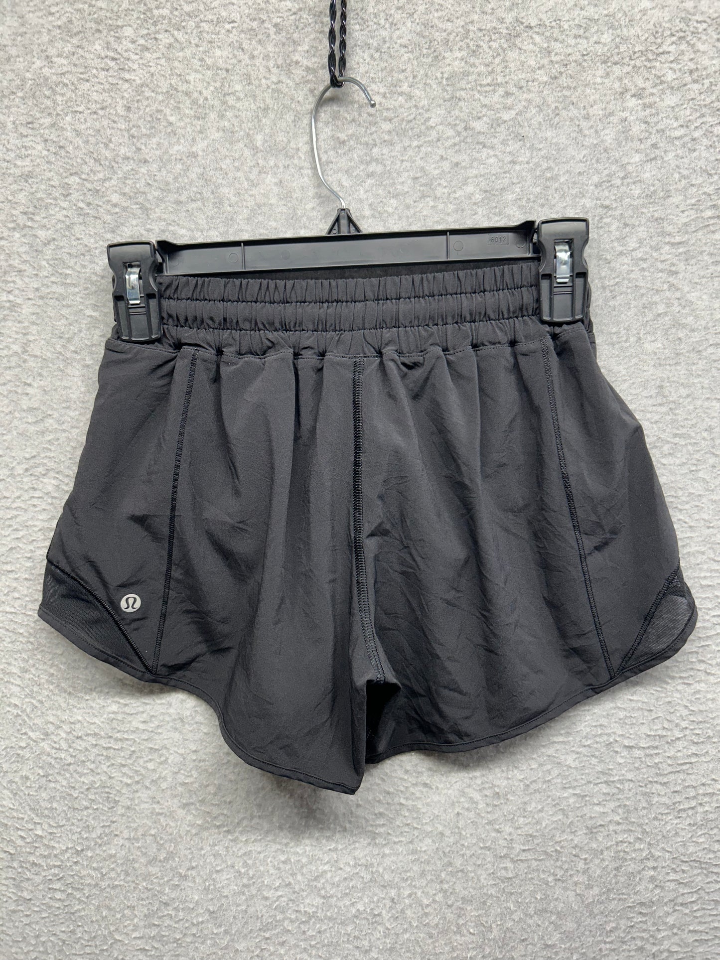 Lululemon Hotty Hot Short II 4" Size 4 Black