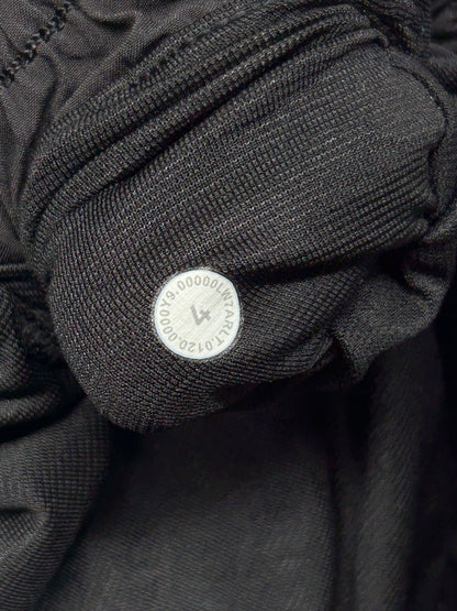 Lululemon Hotty Hot Short II 4" Size 4 Black