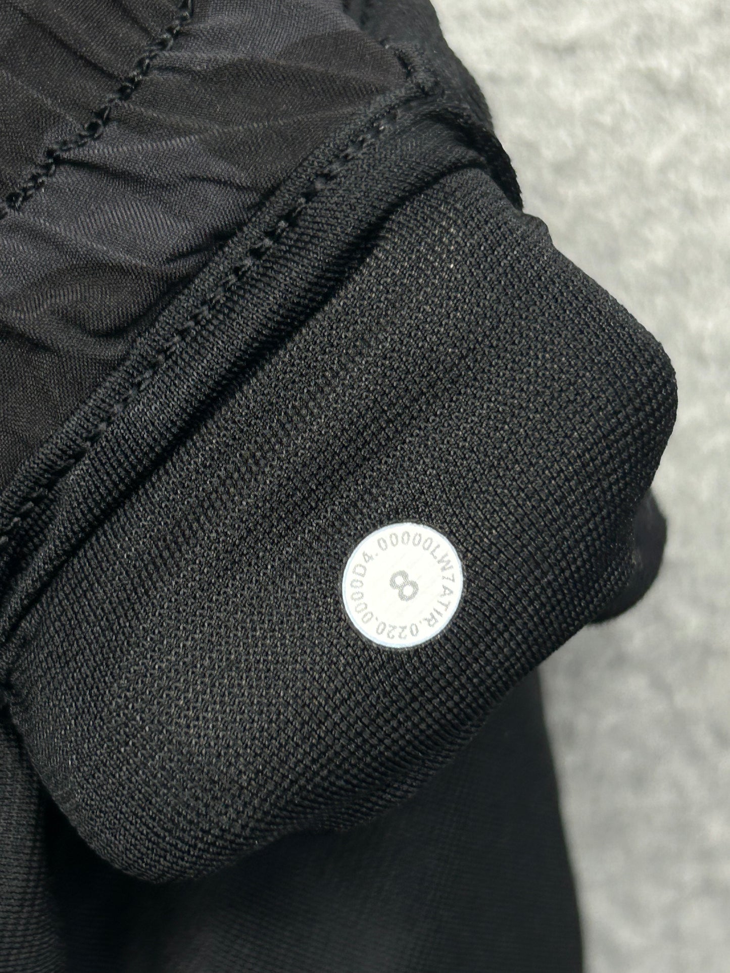 Lululemon Hotty Hot Short II 2.5" Size 8 Incognito Camo Multi Black