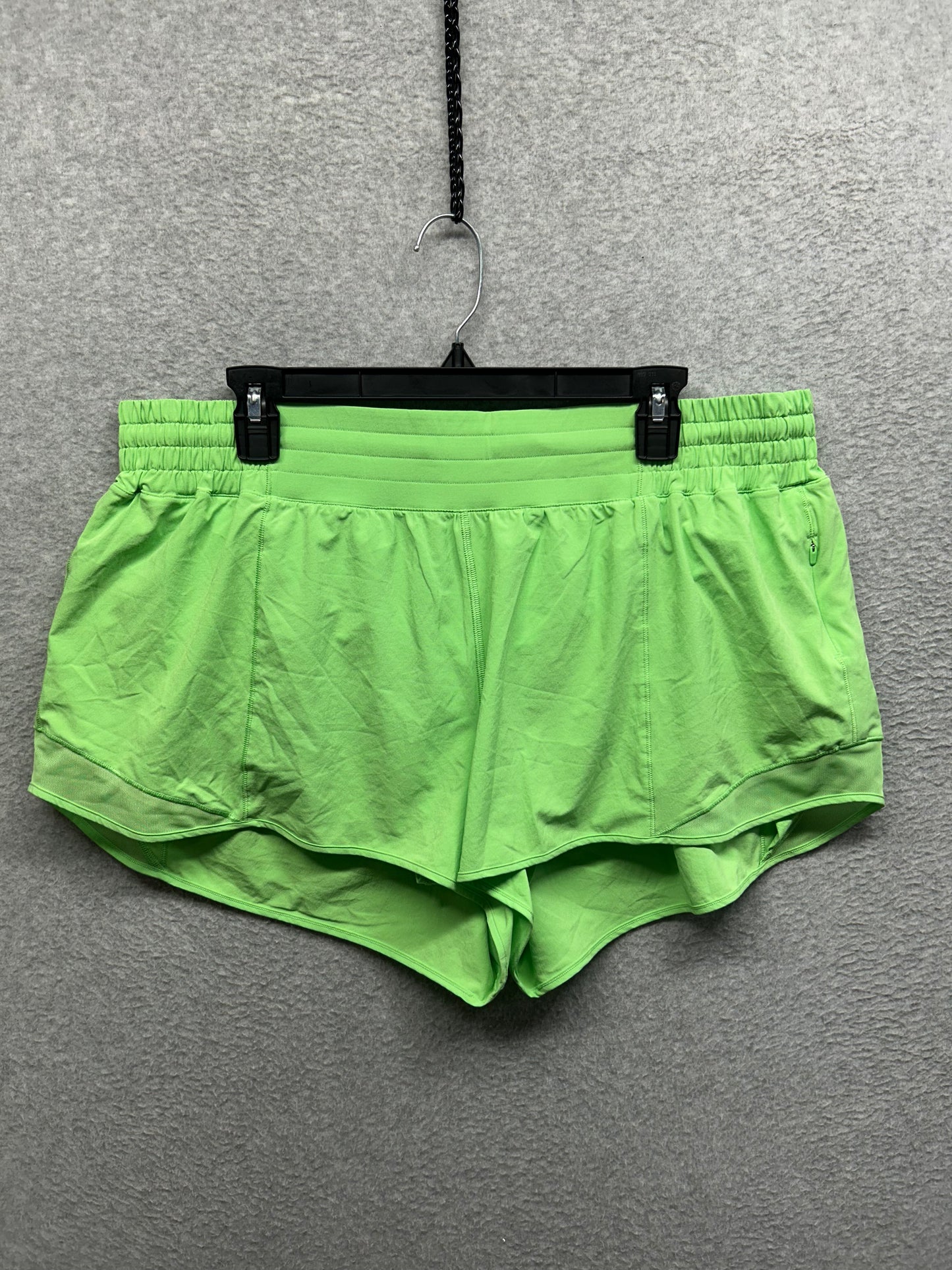 Lululemon Hotty Hot High-Rise Lined Short 2.5" Size 18 Scream Green Light