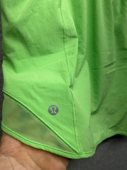 Lululemon Hotty Hot High-Rise Lined Short 2.5" Size 18 Scream Green Light