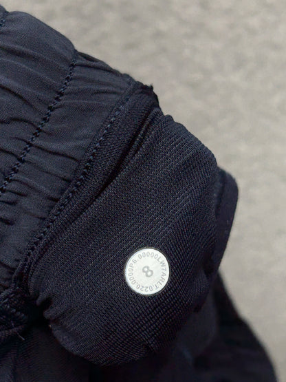 Lululemon Hotty Hot Short II 4" Size 8 True Navy