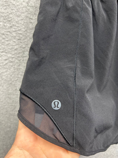 Lululemon Hotty Hot Short II 4" Size 8 Black