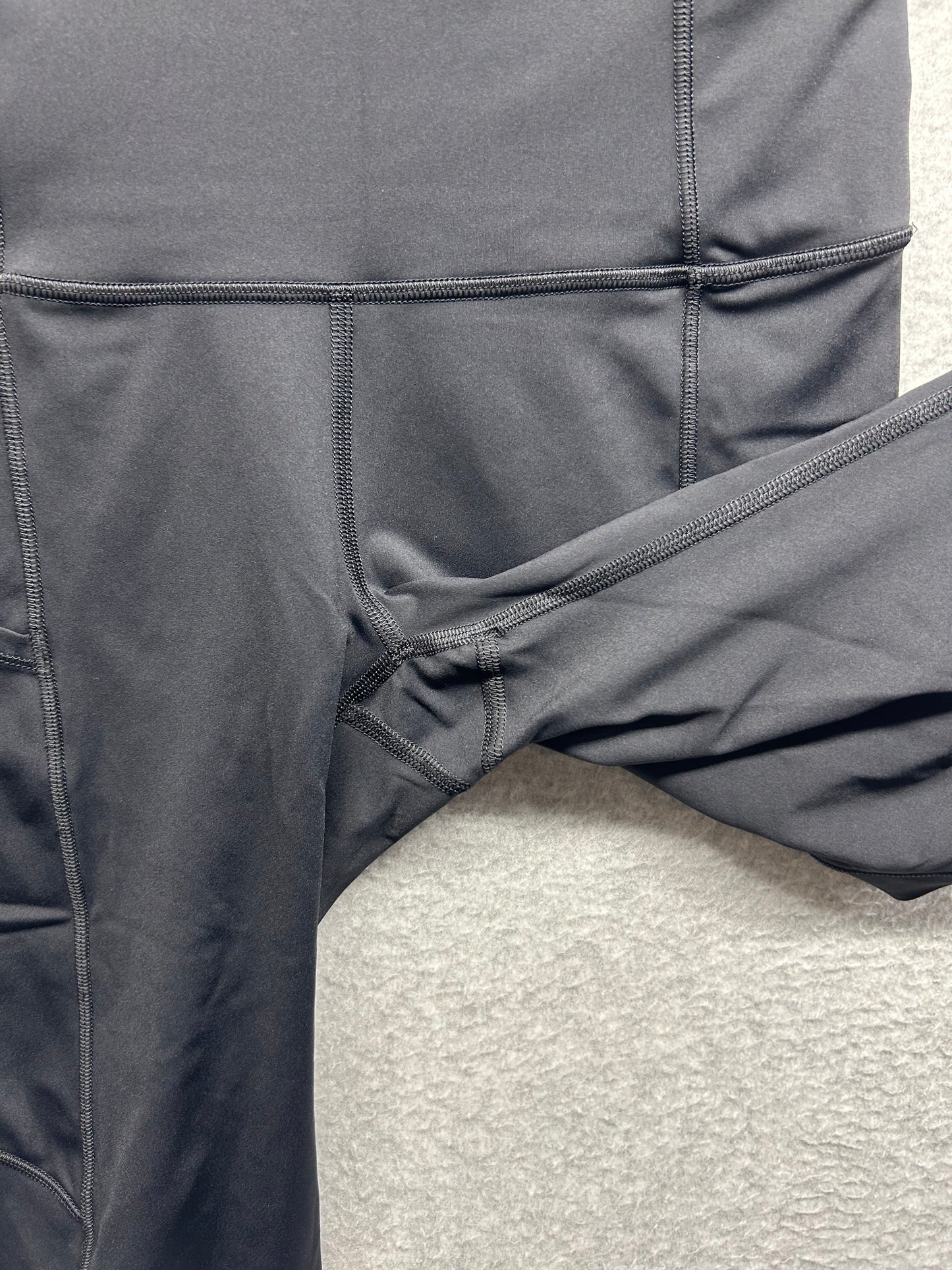 Lululemon Fast And Free Short 10" Size 4 Black