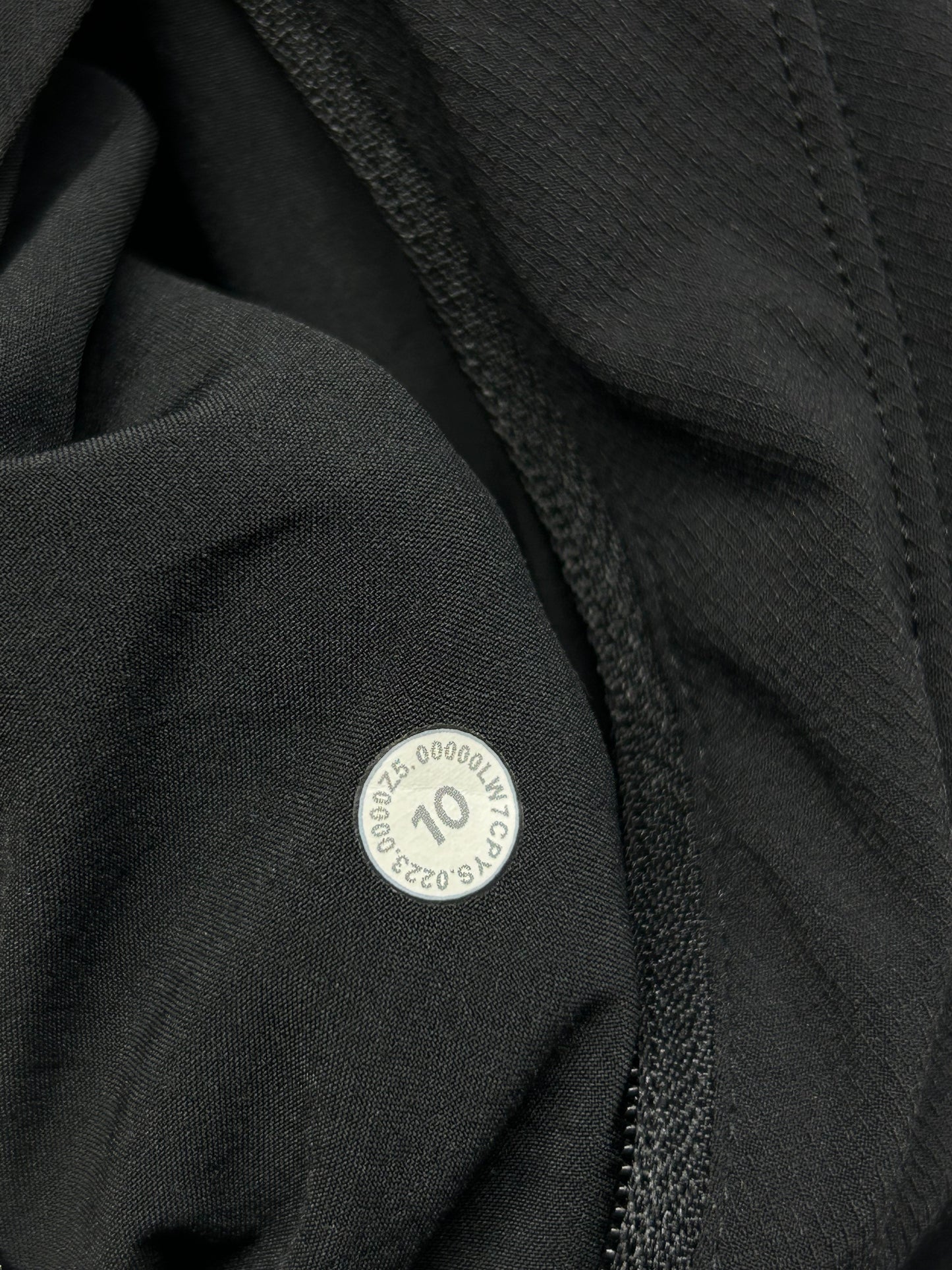 Lululemon License to Train High-Rise Short 4" Size 10 Black