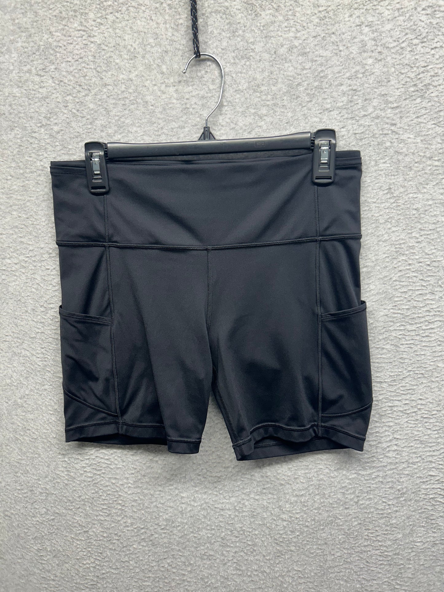 Lululemon Fast And Free Short 6" Size 10 Black