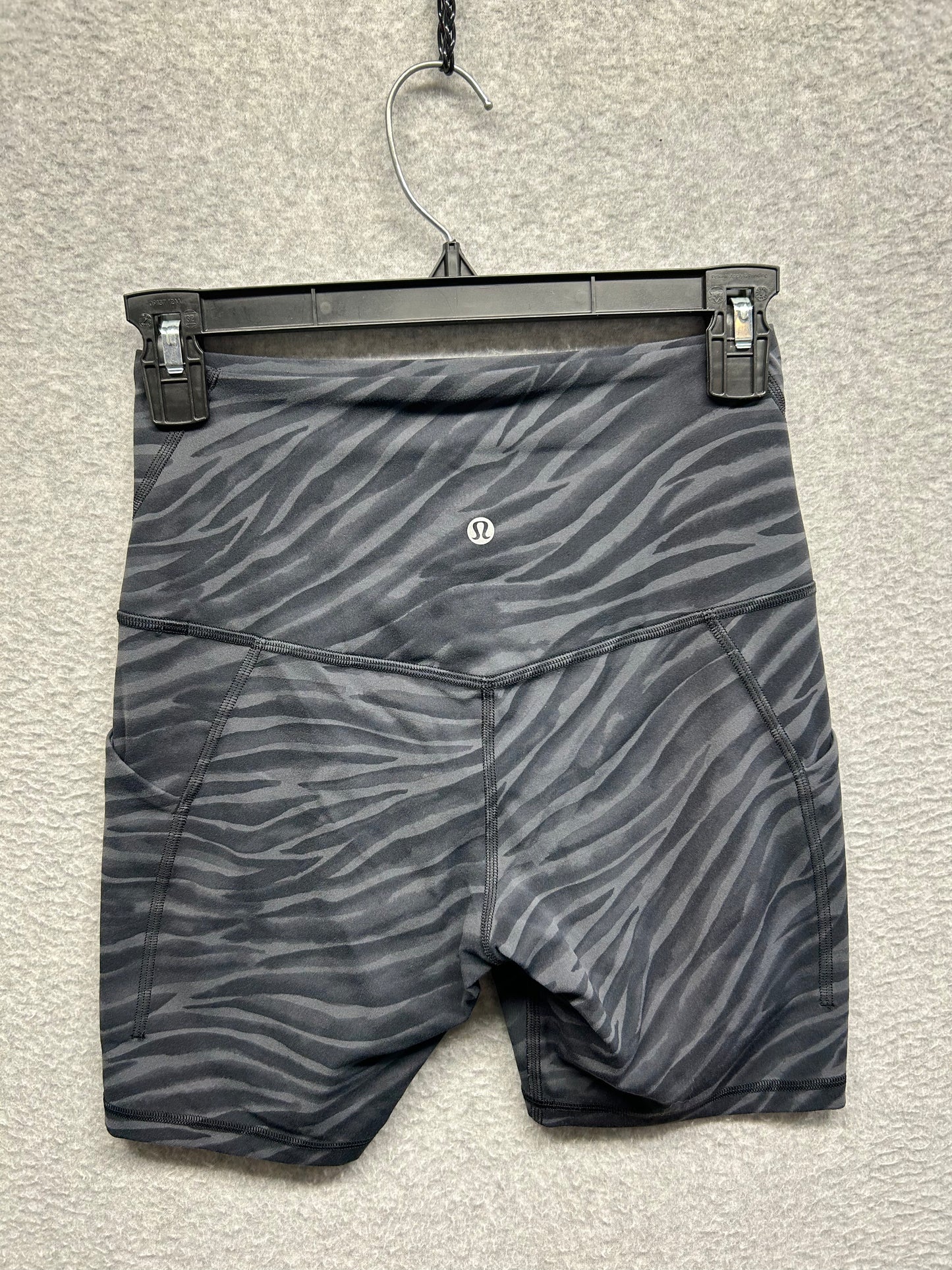 Lululemon Align High Rise Short 6" With Pockets Size 6 Le Tigre Camo Deep Coal Multi