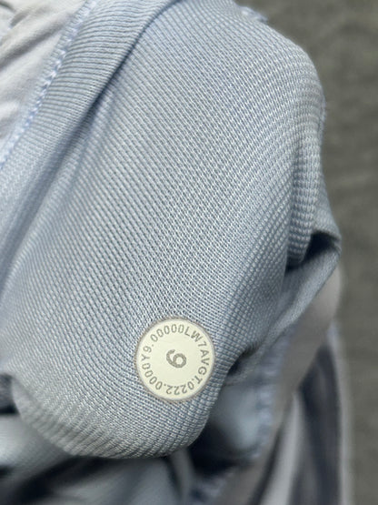 Lululemon Hotty Hot Short Long 4" Size 6 Blue Linen