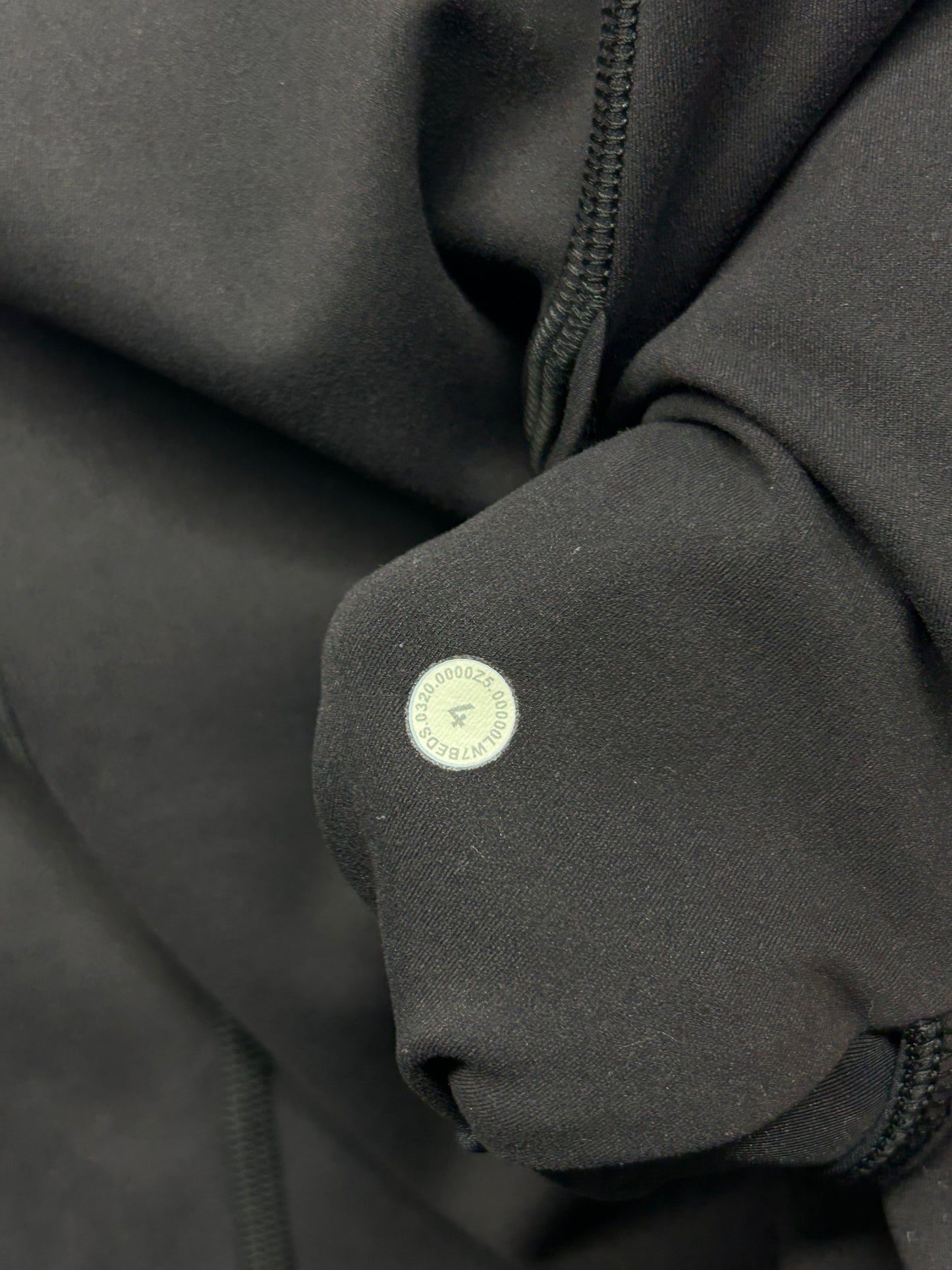 Lululemon Invigorate High-Rise Short 10" Size 4 Black