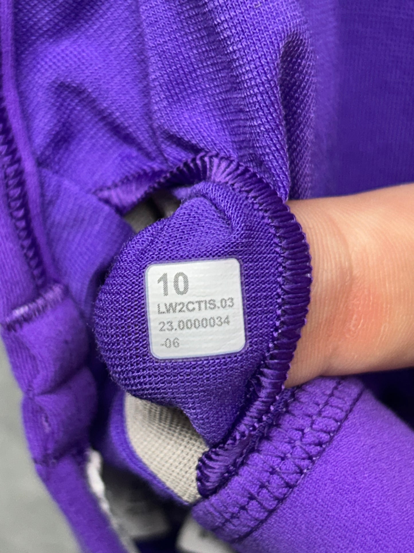 Lululemon Flow Y Bra Nulu Size 10 (Square) Atomic Purple