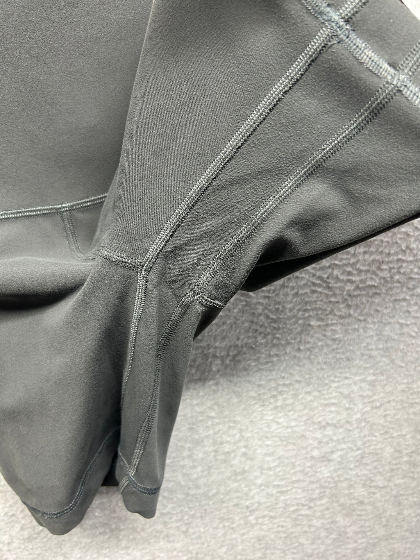 Lululemon Align Super High Rise Short 10" Size 4 Graphite Grey